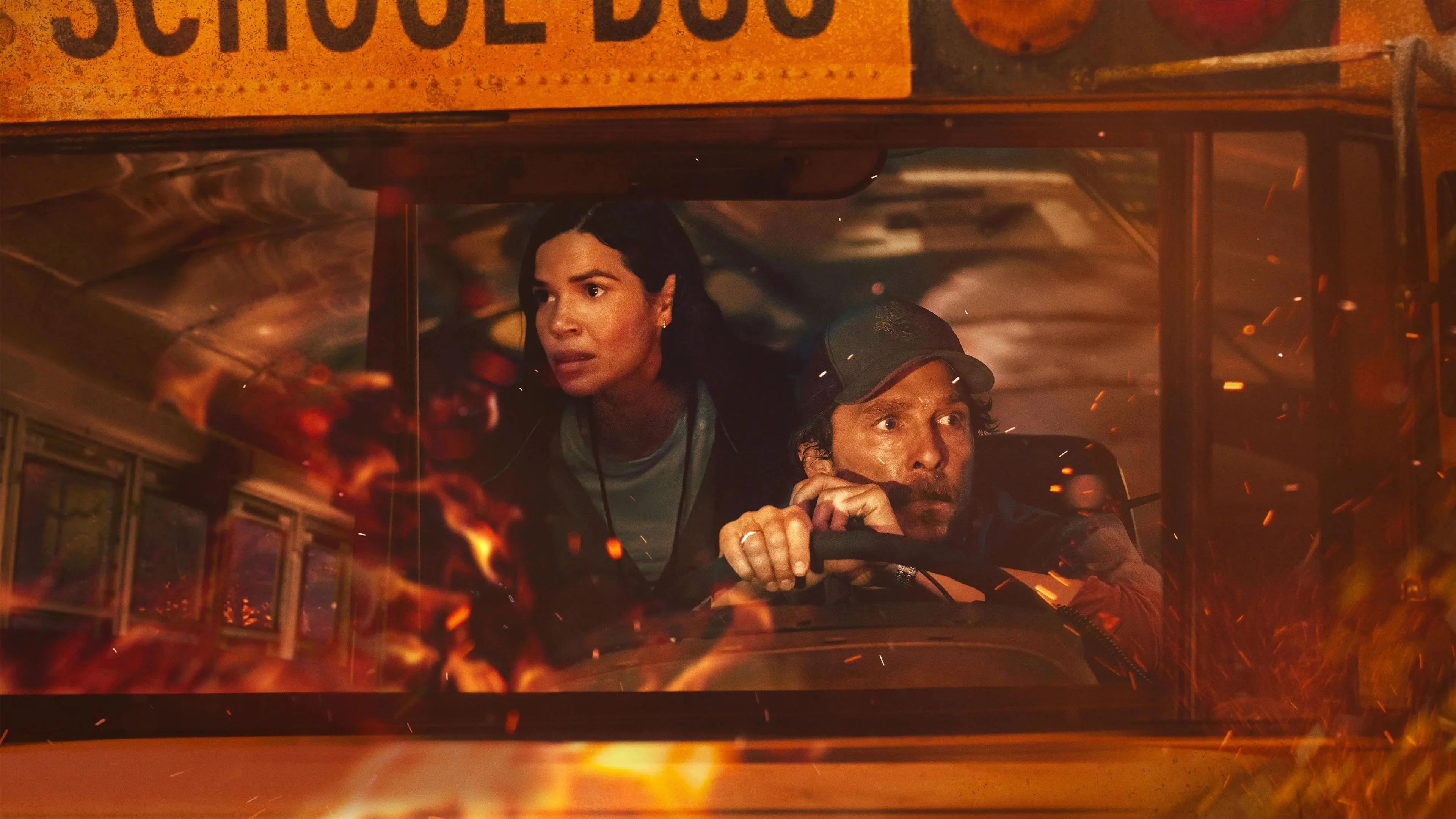 Chuyến Xe Buýt Giữa Biển Lửa - The Lost Bus (2025)